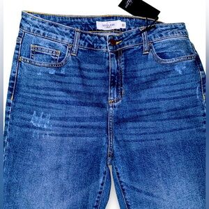 Women’s Juniors size 11 Carly Jean Pants